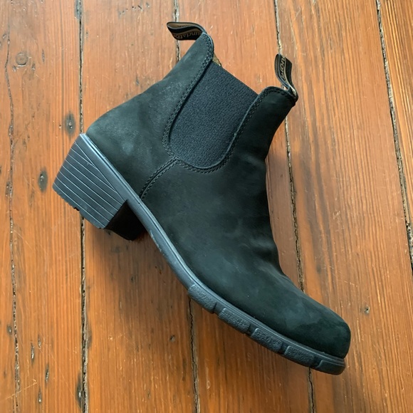 Blundstone Women’s Black Nubuck Heeled Boots - Picture 7 of 10